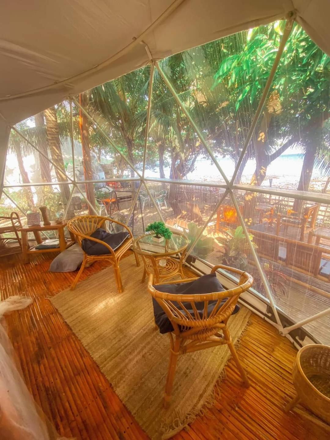 Glamping Dome Dauin Beach Resort Esterno foto