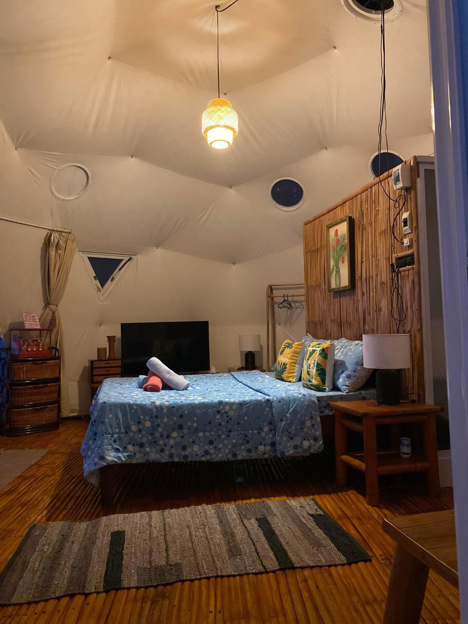 Glamping Dome Dauin Beach Resort Esterno foto