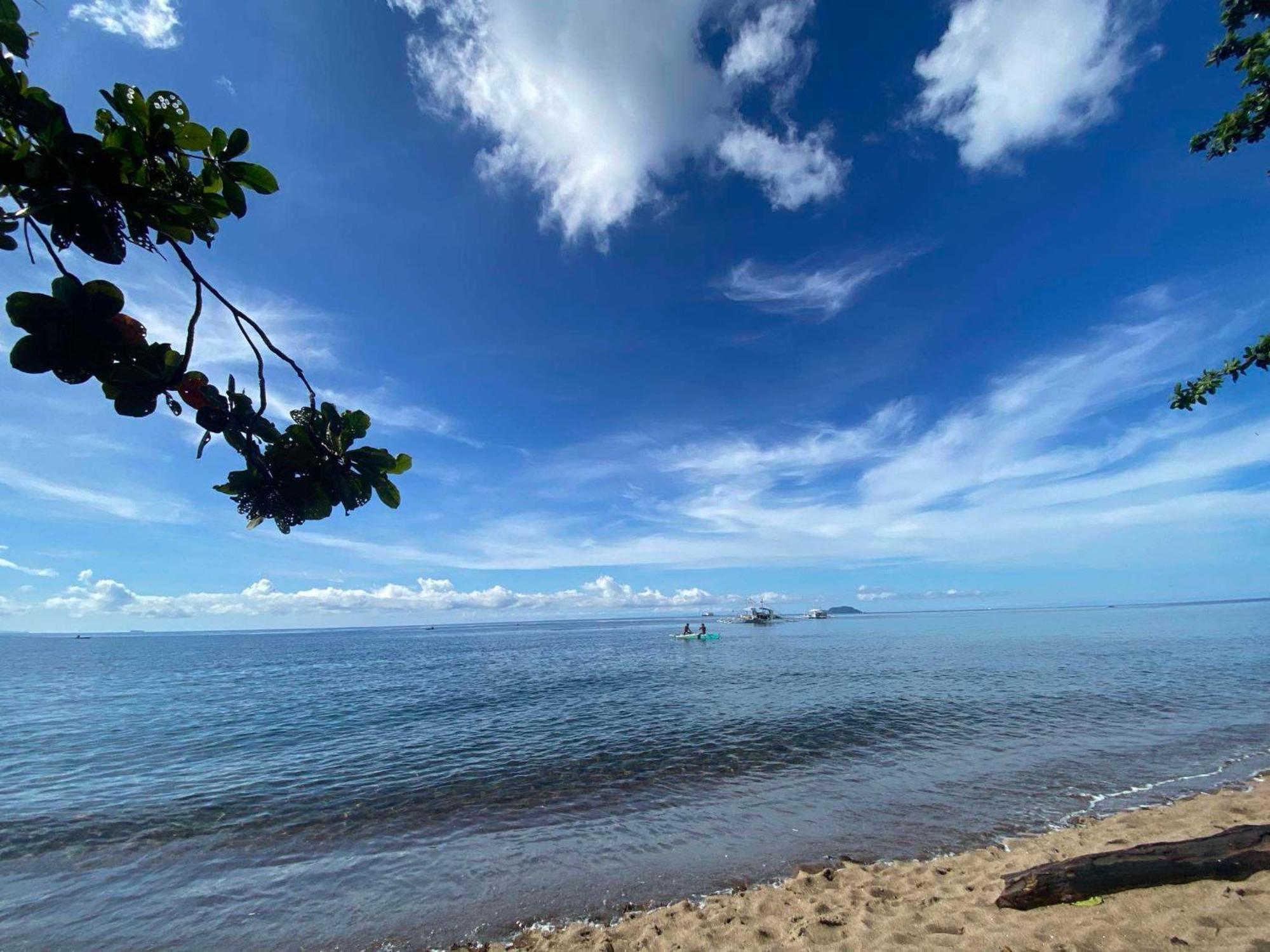 Glamping Dome Dauin Beach Resort Esterno foto